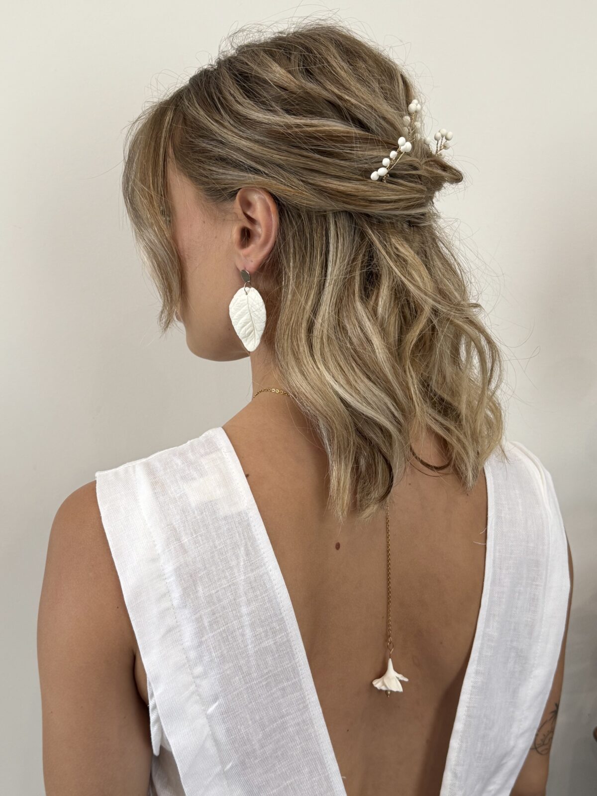 COLLIER ALMA AVEC CHAINE DE DOS – Image 5