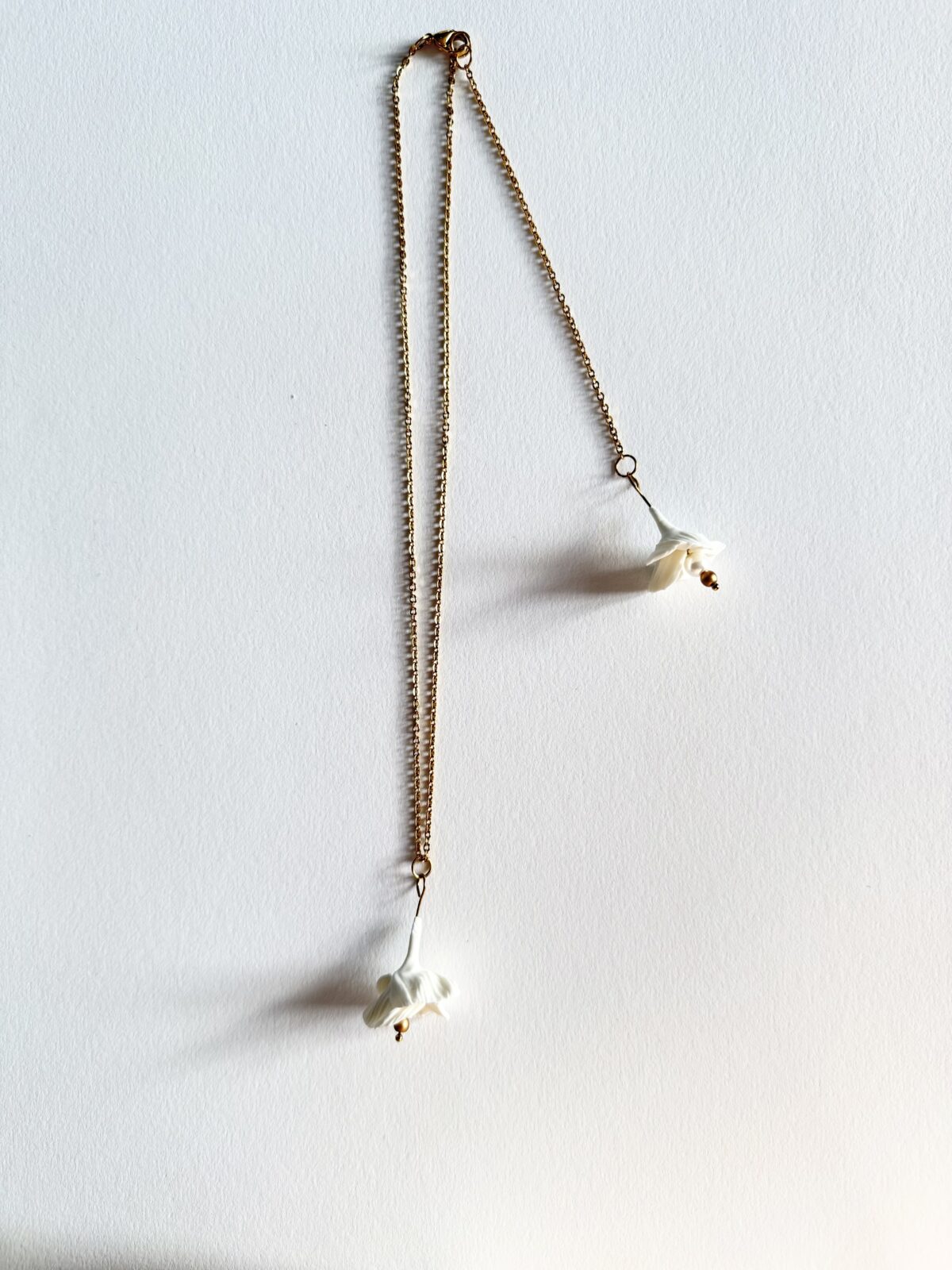 COLLIER ALMA AVEC CHAINE DE DOS – Image 9